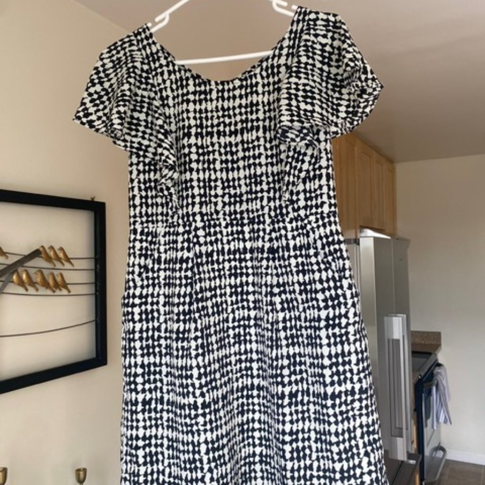 Black & white flutter-sleeve dress